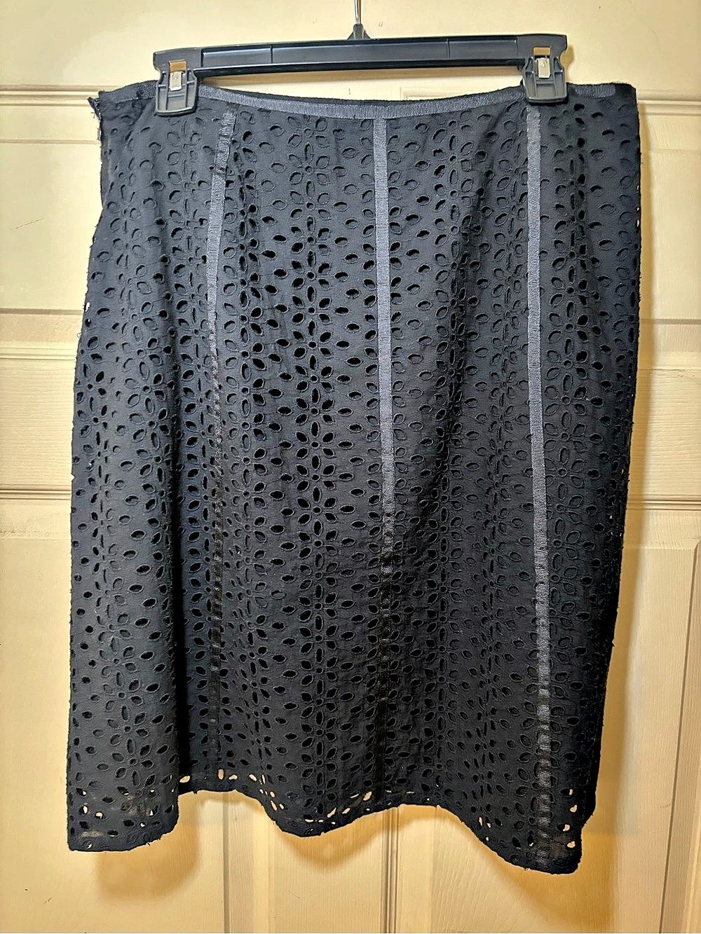 Rafaella Floral Eyelet A-Line Skirt in Black Size 12